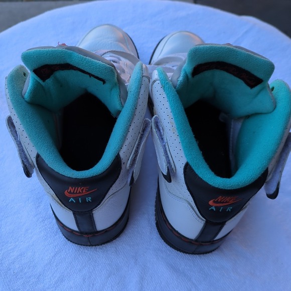 Jordan 5  light aqua 9/10 Used condition, US 10/UK9 - Picture 4 of 11